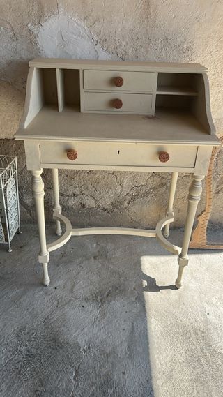 Escritorio antiguo restaurado