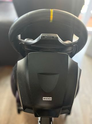 VOLANTE Y PEDALES HORI INALAMBRICOS PARA PS4 