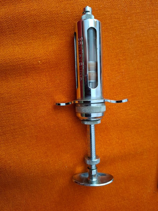 Jeringas antiguas botiquín