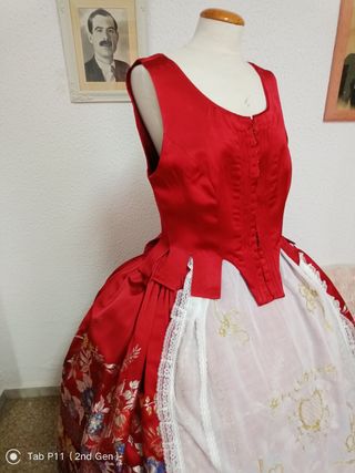 Traje regional huertana rojo