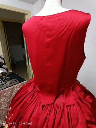 Traje regional huertana rojo
