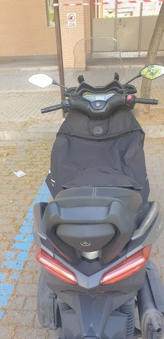 Yamaha XMAX 300 ABS- Impecable