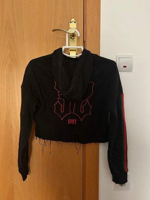 Sudadera corta negra con capucha SONY