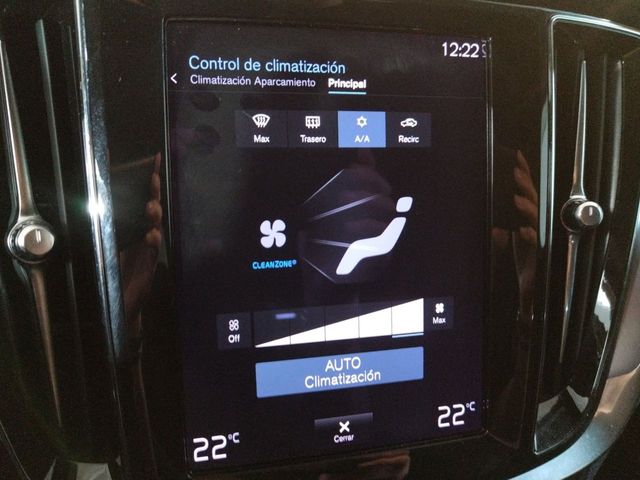 Volvo V60 Momentum