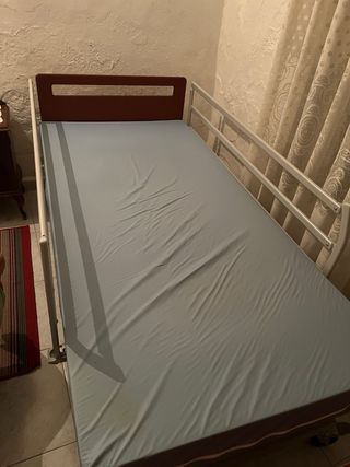 Cama articulada geriátrica