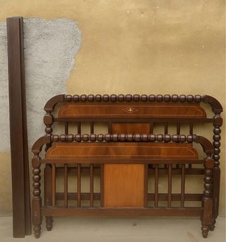 Cama antigua de madera maciza ESTRUCTURA COMPLETA