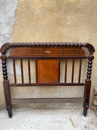 Cama antigua de madera maciza ESTRUCTURA COMPLETA
