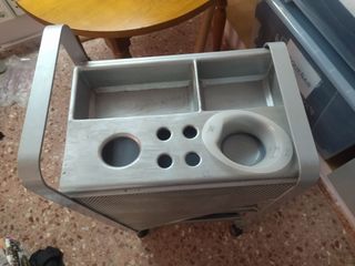 Carro de peluquería metal gris con cesta/ bandejas