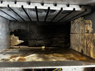 Caja metálica porta baterías + batería