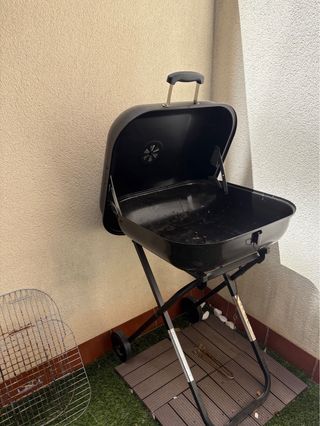 Barbacoa plegable con ruedas