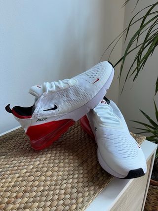 Nike Air Max 270 - rojas y blancas Talla 45 de segunda mano por 90 EUR en  Getafe en WALLAPOP