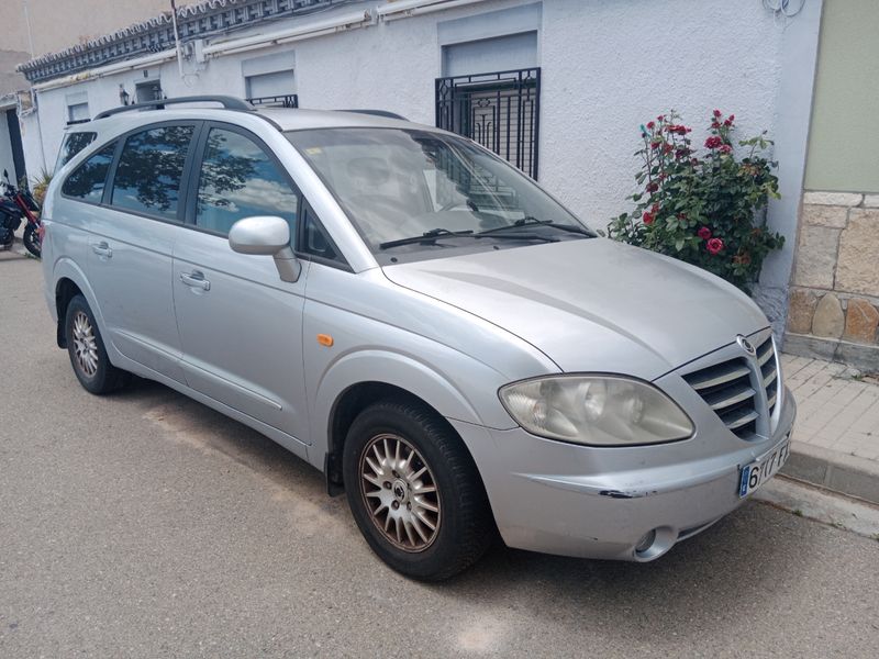 SsangYong Rodius 2007 - foto 1