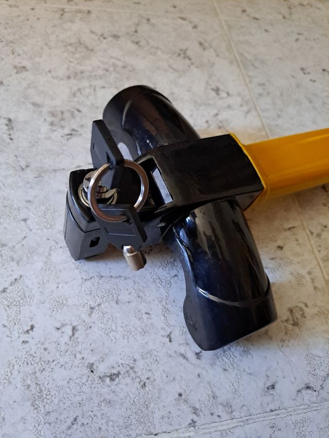 Antirrobo manillar coche