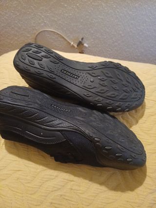 Zapatillas Skechers negras