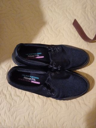 Zapatillas Skechers negras