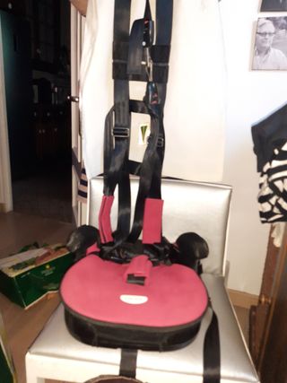 Silla alzadora Kiddy - seguridad coche