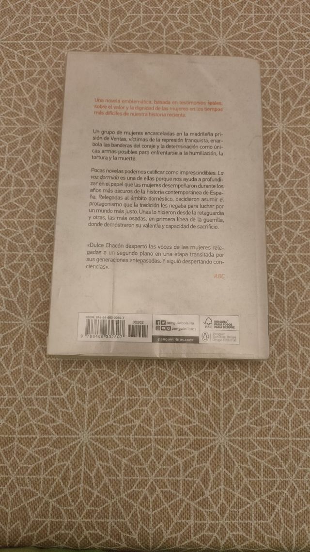 La voz dormida / The Sleeping Voice (Spanish Ed...