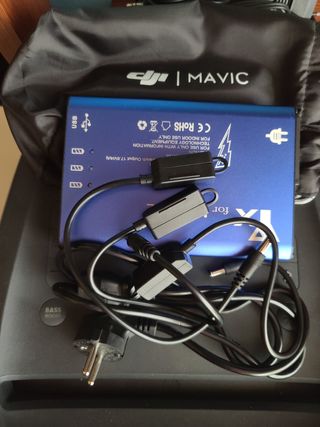 DJI Mavic 2 Zoom + Fly More Combo