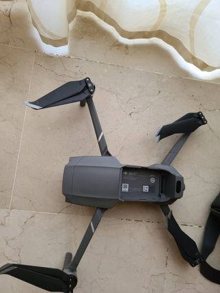 DJI Mavic 2 Zoom + Fly More Combo