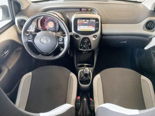 TOYOTA AYGO X-PLAY