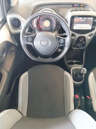 TOYOTA AYGO X-PLAY