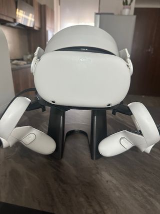 Oculus Quest 2 - VR Headset