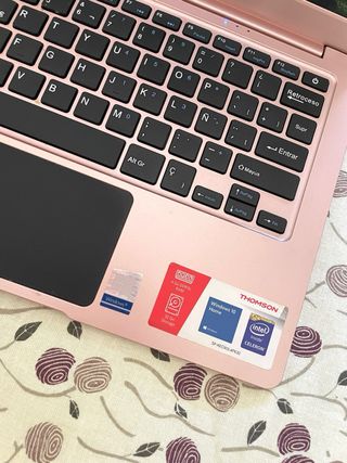 Portátil Thomson 11.6" HD Rosa