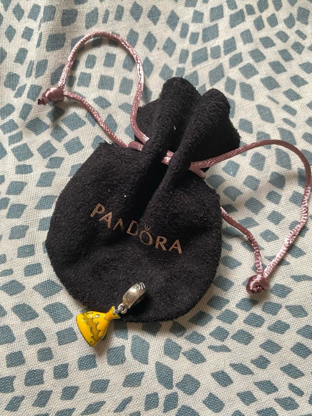 Charm Pandora Disney - Vestido Amarillo