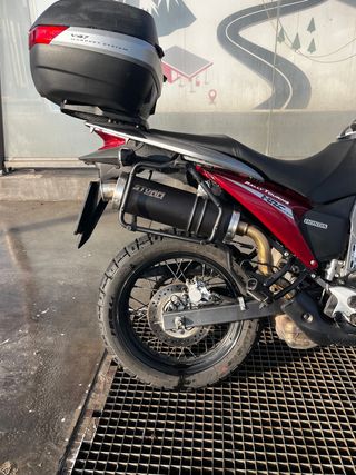 Honda Transalp XL 700V modelo con ABS