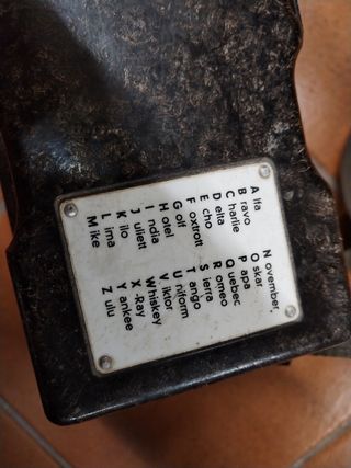 Telefono militare vintage