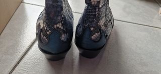 Stivaletti donna marca Dora.