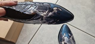 Stivaletti donna marca Dora.