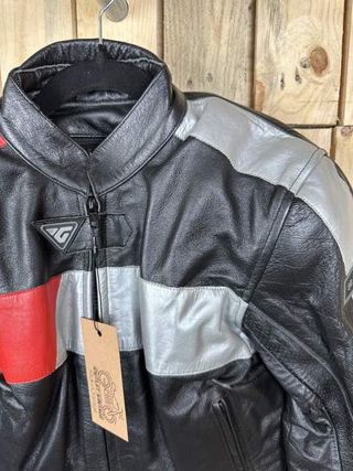 CHAQUETA T-S MUJER MOTO GARIBALDI NEGRA 