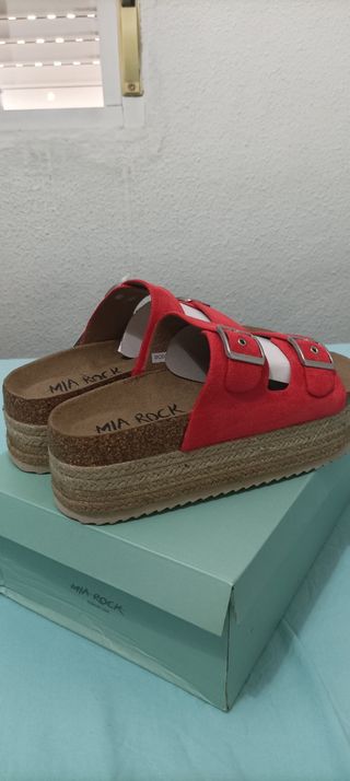 Zuecos Mia Rock rojos -talla 39