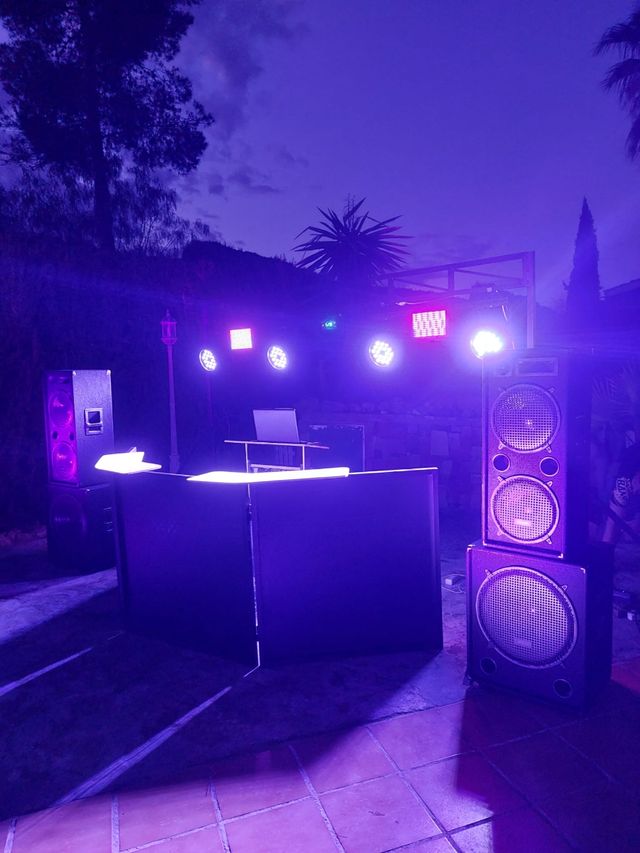 Sonido e iluminación. Para eventos. +DJ.