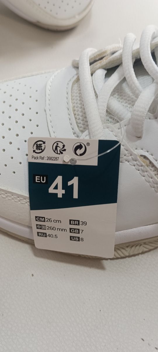 41 Zapatillas tenis