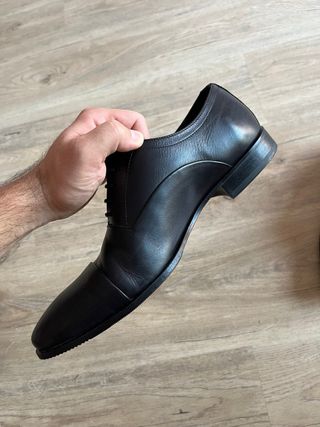 Zapatos negros vestir talla 41. precio a convenir