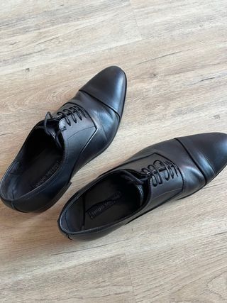 Zapatos negros vestir talla 41. precio a convenir