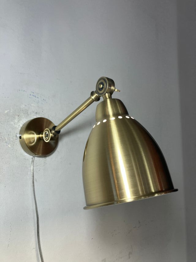 Lampada parete braccio orientabile