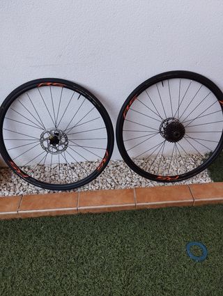 Ruedas carretera Shimano RS