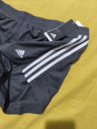 Shorts Adidas Gris - Mujer
