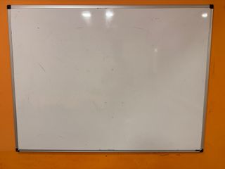 Pizarra blanca grande