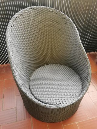 Sillones mimbre PVC grises terraza