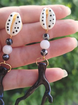 Pendientes coral negro verano