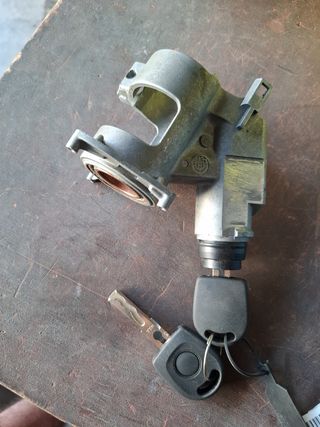 Clausor SEAT/VW con soporte