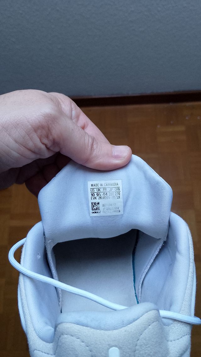 Adidas Ozelia - Zapatillas Beige/Blanco