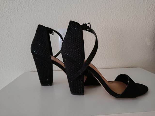 Zapatos negros fiesta tacón. Lentejuelas.
