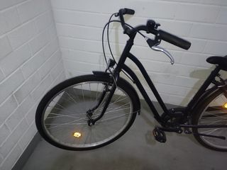 Bicicleta paseo mujer negra