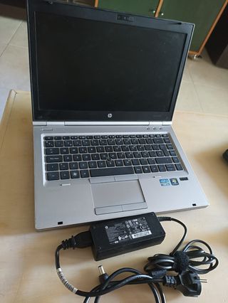 Portátil HP 8460p Plata