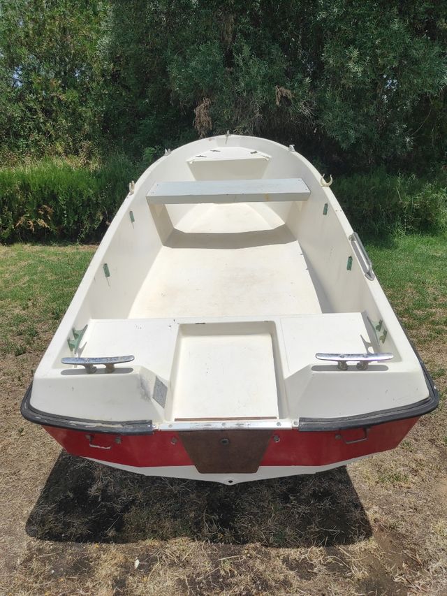 Barco con remolque .